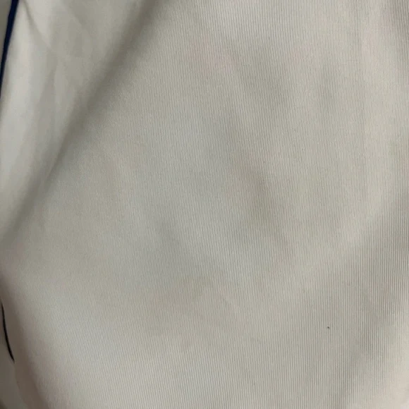 Lady Hagen White and Navy Sleeveless Blouse - Picture 6 of 6